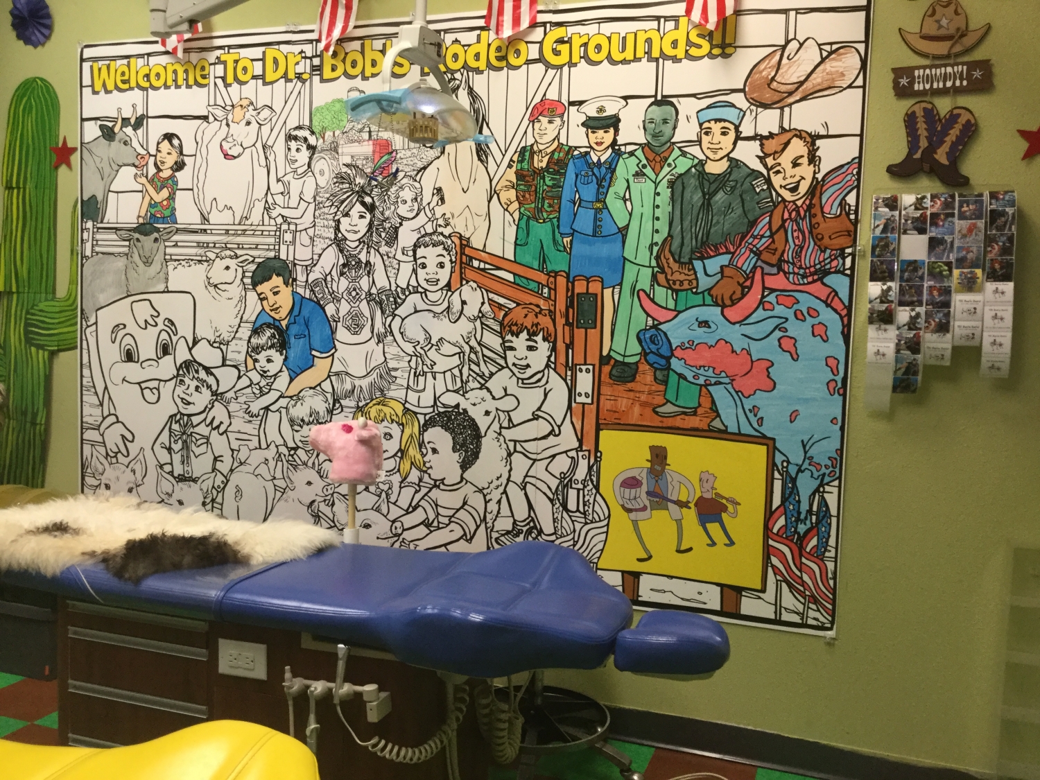 Wipeable Rigid Mural in a Pediatric Dentist&#039;s Office